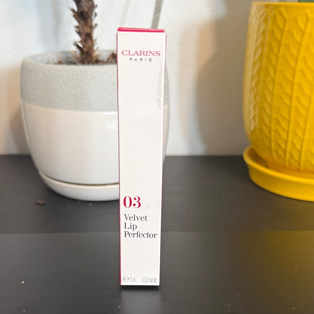 Clarins Velvet Lip Perfecter-NIB‎